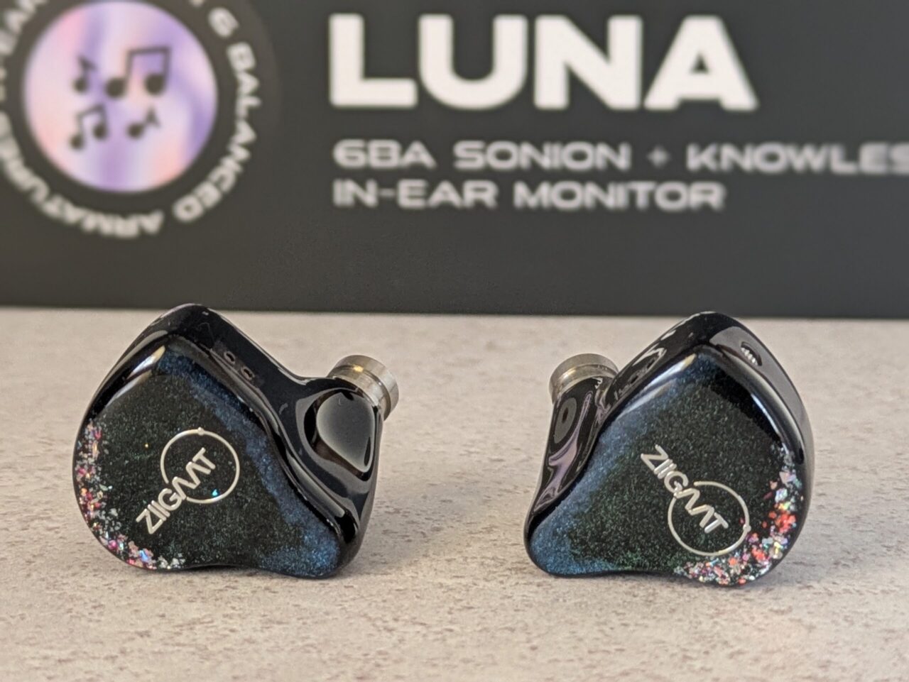 イヤホン ZIIGAAT LUNA ZiiGaat Luna
